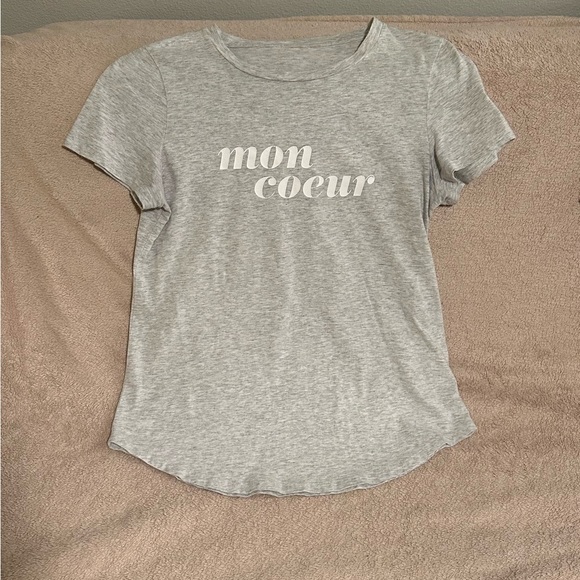 Banana Republic Tops - Banana Republic Tee